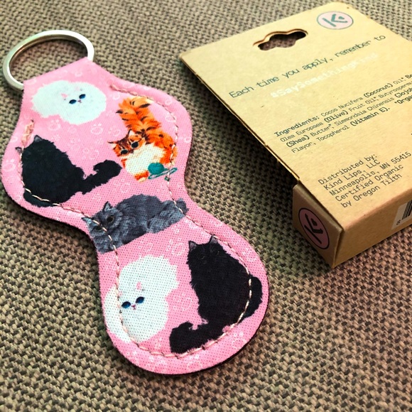 🍪 2/$10 Kitty Lip Balm Key Fob - Picture 4 of 4
